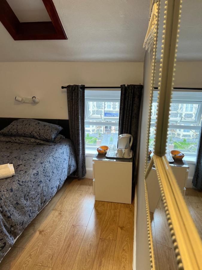 Mayfair Affittacamere Cardiff